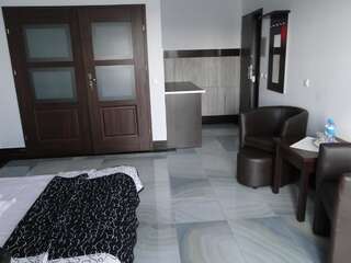 Отель Hotel Agat & SPA Быдгощ Улучшенный двухместный номер с 1 кроватью-5